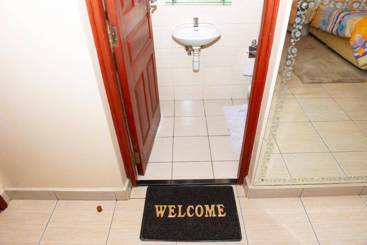 Mercy-Phillips Apartments Located At Eagle Tower Building Nairobi City Centre מראה חיצוני תמונה