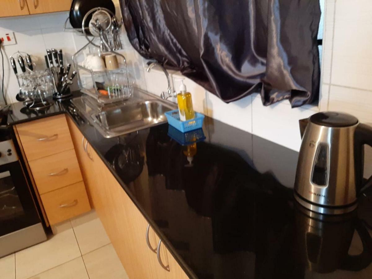 Mercy-Phillips Apartments Located At Eagle Tower Building Nairobi City Centre מראה חיצוני תמונה
