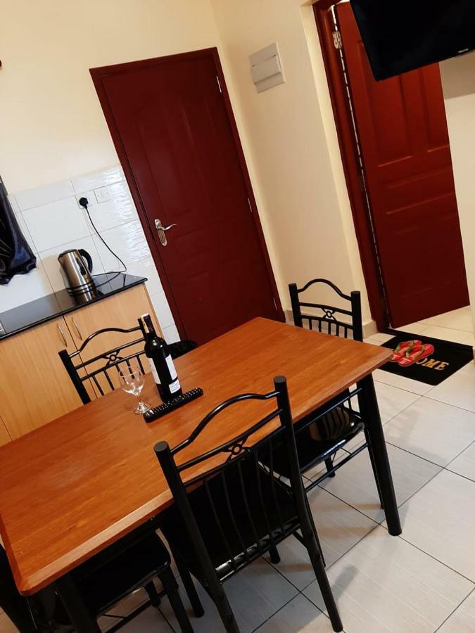 Mercy-Phillips Apartments Located At Eagle Tower Building Nairobi City Centre מראה חיצוני תמונה