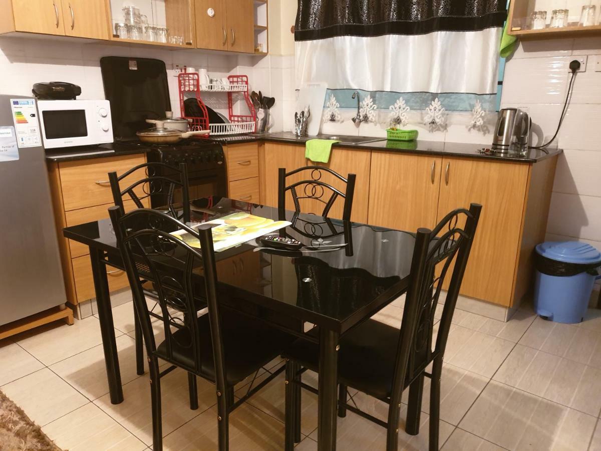 Mercy-Phillips Apartments Located At Eagle Tower Building Nairobi City Centre מראה חיצוני תמונה